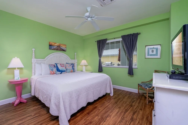 Deluxe Double room with partial ocean view