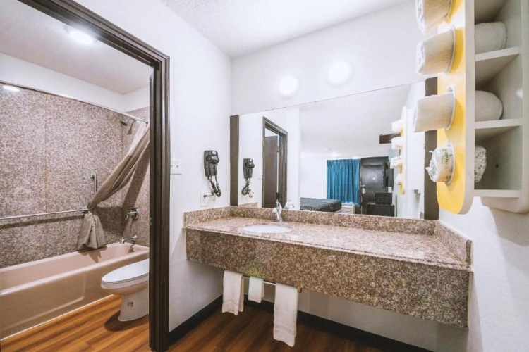 Deluxe Double Suite