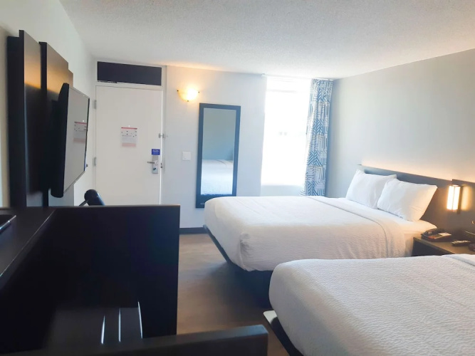 Motel 6 Brooks, Ab
