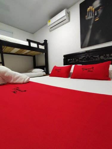 Hotel Galyrod House