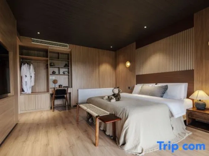 Family Suite with mountain view