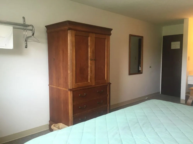 Midway Budget Inn