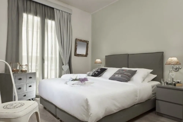 Standard room with balcony and with land view
