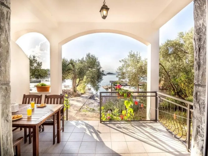 1 Bedroom Superior Apartment with balcony and with sea view
