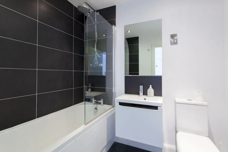 London Bridge Apartment