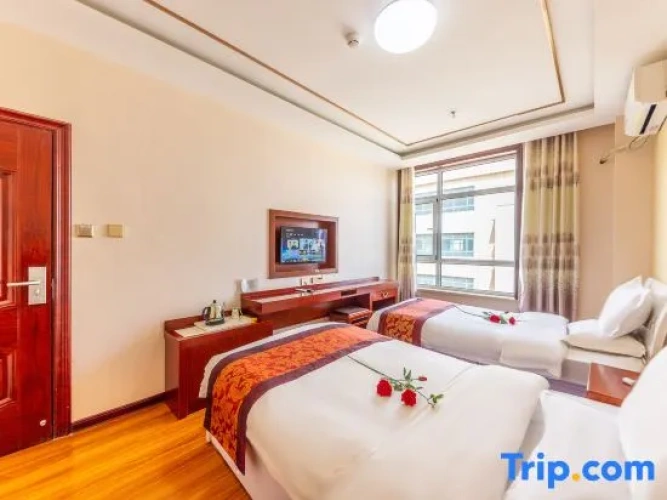 2 Bedrooms Business Family Suite
