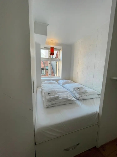 Elegant Apartment In Central
