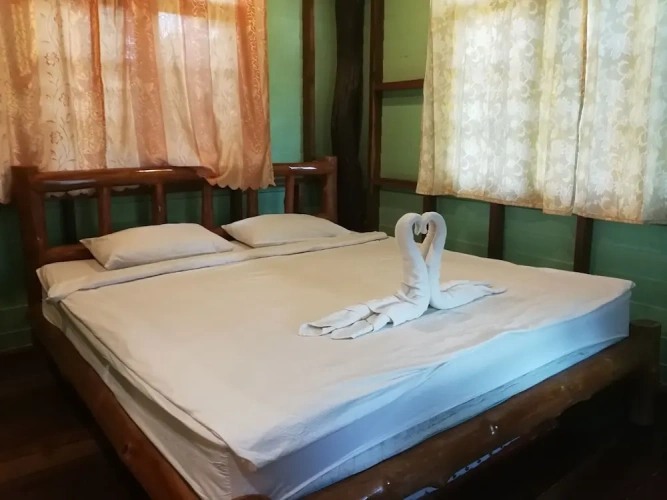 2 Bedrooms Bungalow