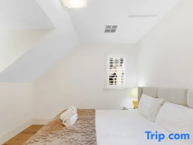 3 Bedrooms Cottage