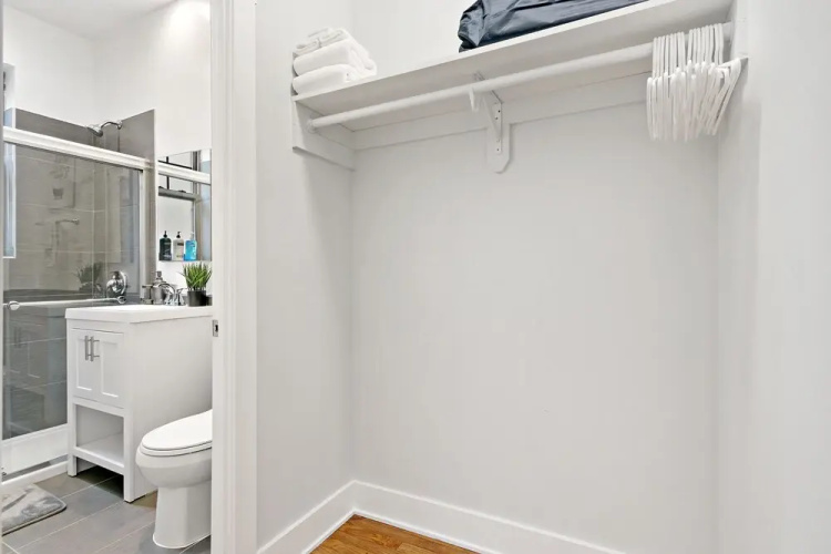 Central 1BR Retreat - Belmont E1