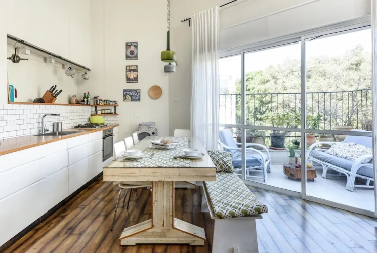 3 Bedrooms Apartment