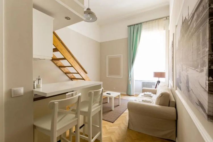 Lisianthus Apartments