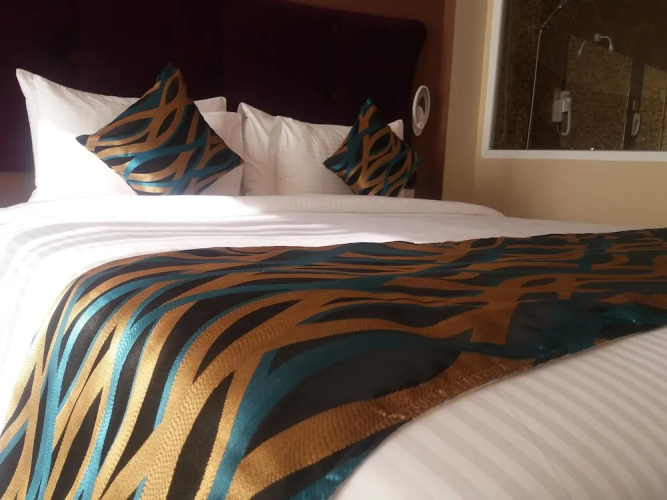 Ocean Queen hotel