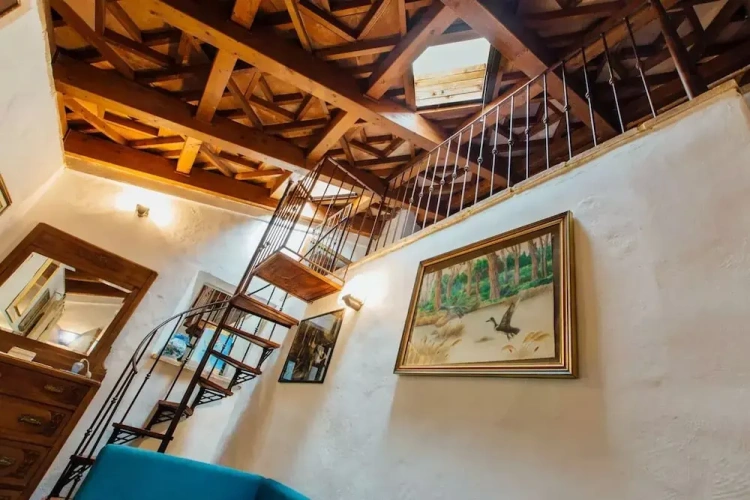 2 Bedrooms Villa
