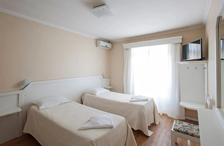 Hotel Galo Vermelho