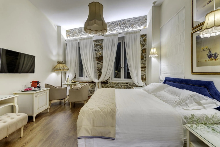 1844 Suites Syros