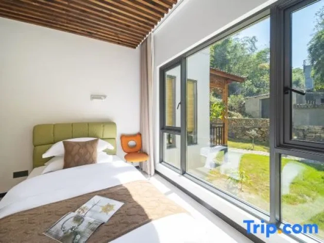 6 Bedrooms Standard room