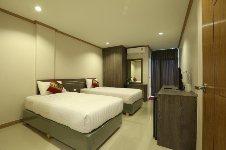 Standard Twin room with balcony