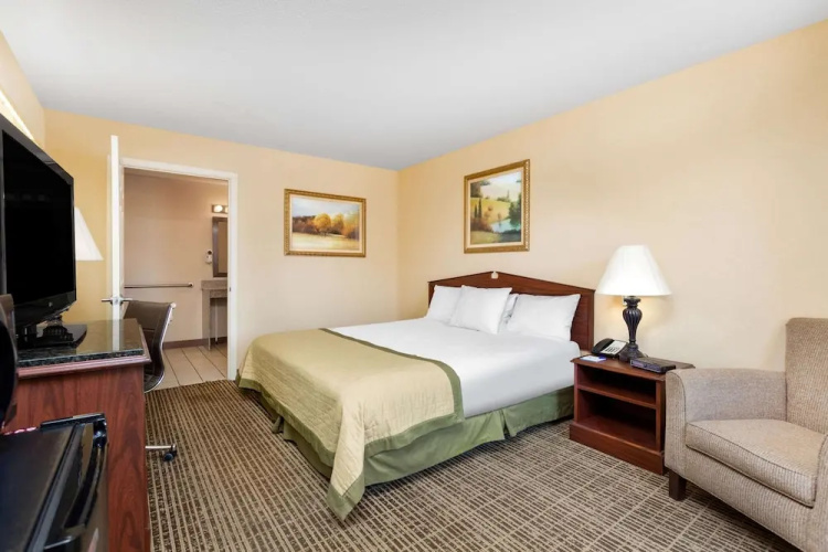 Baymont Inn & Suites Easley/Greenville