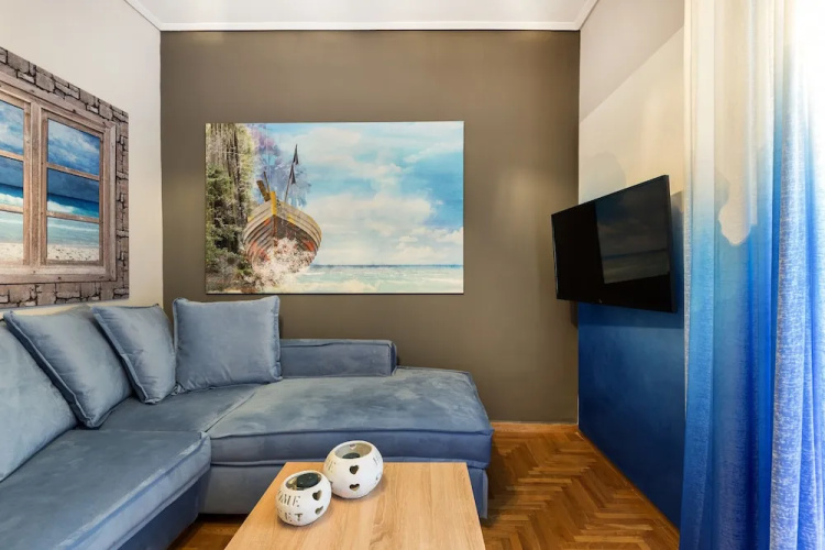 Afinestay at Acropolis