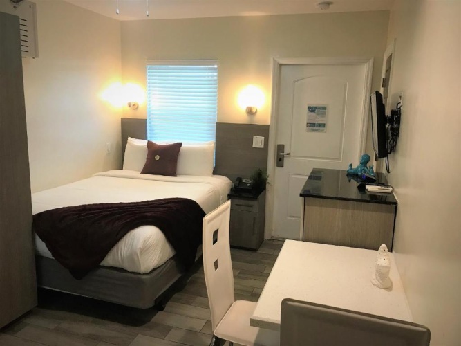 Double Studio with pool view