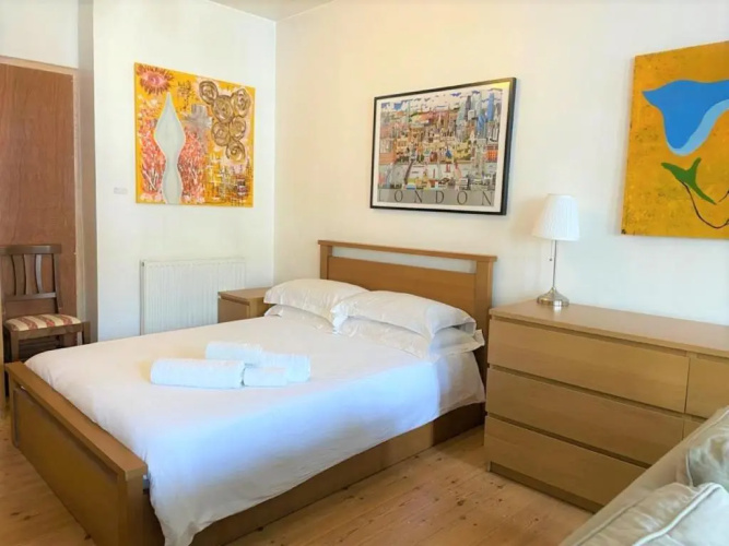Studio Flat Without Kitchen at Kentish Town