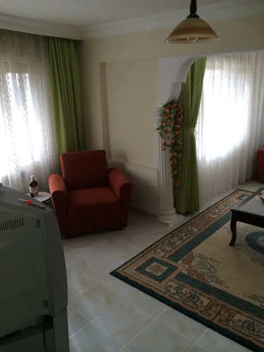 Delightful Apartment Sleeps 8 Great Location