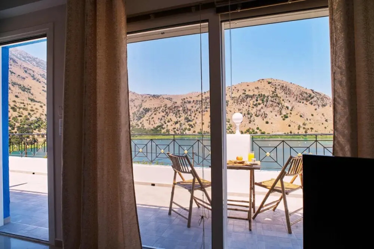 Lake View Suites