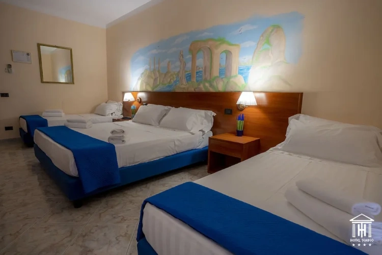 Classic Quadruple room