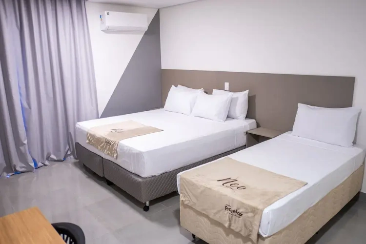 Standard Triple room