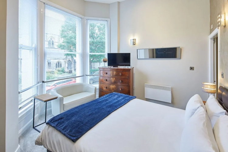 Host Stay Three Bays