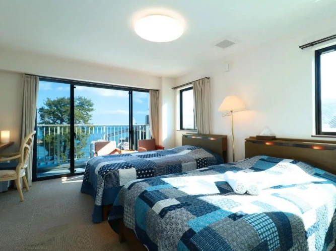 Standard Twin room with sea view