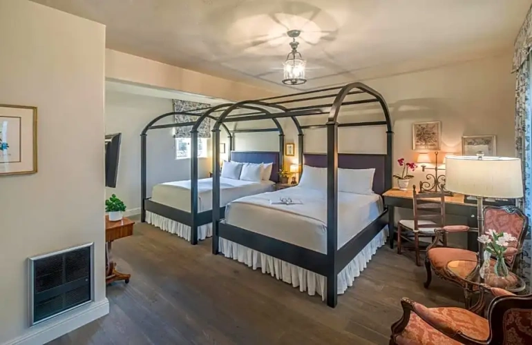 Standard Double room with view