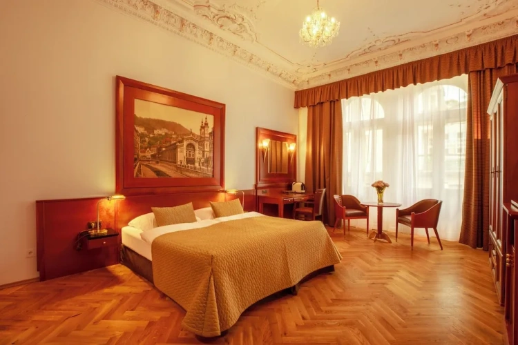 Deluxe Double room with balcony and with city view