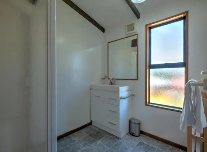 3 Bedrooms Cottage
