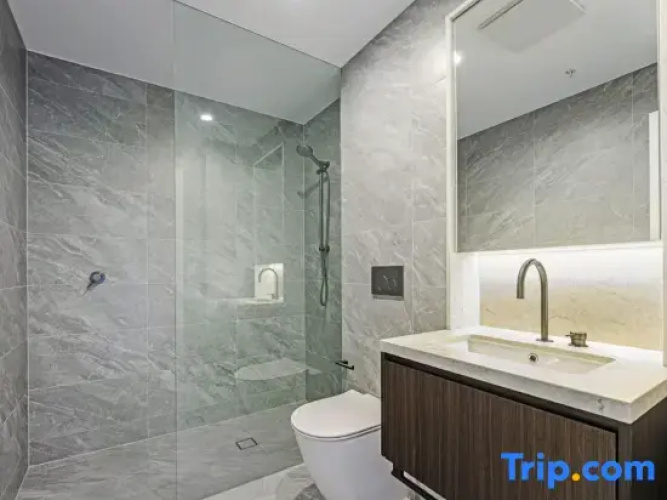 Premium 3Bed Luxury with Infinity Pool & Gym