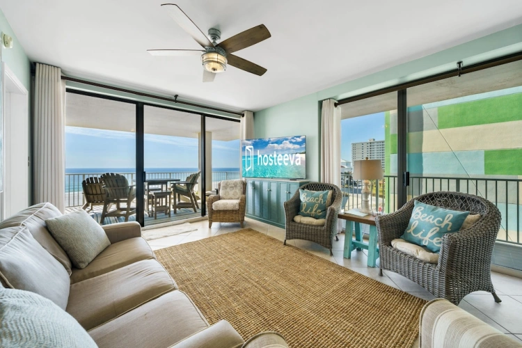3 Bedrooms Standard room with balcony and beachfront