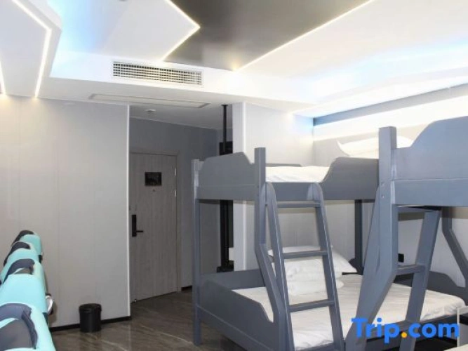 Privilege Quintuple room