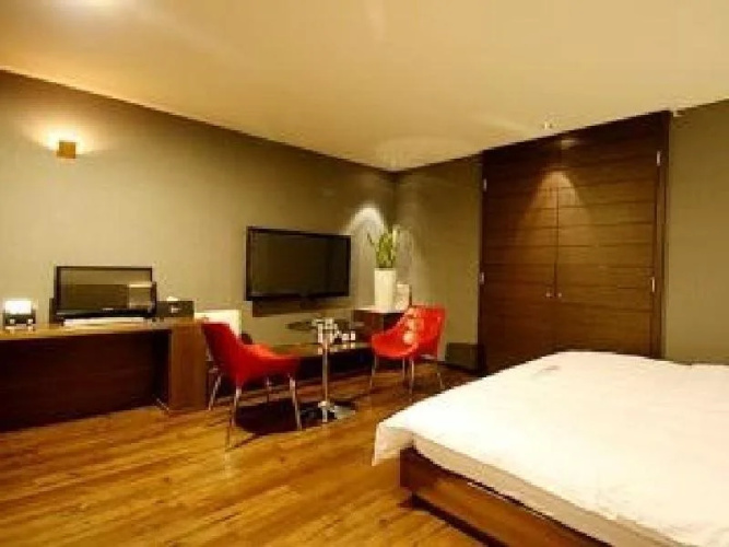 Simple Life Hotel