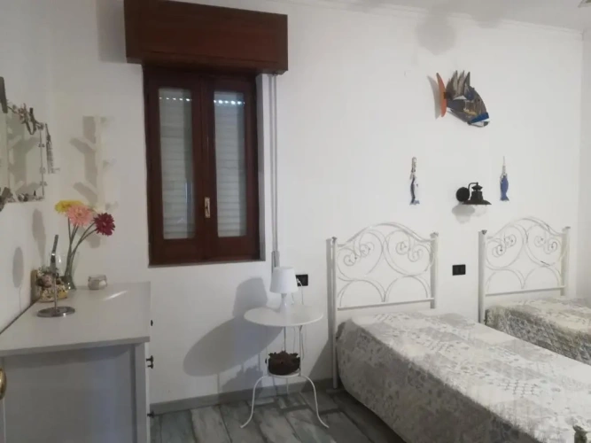 2 Bedrooms Cottage