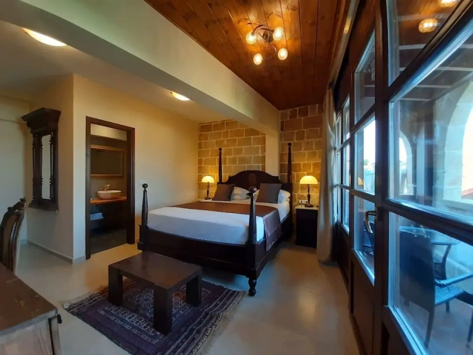 Deluxe Double room with balcony and with city view