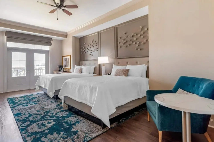 Deluxe Double Suite
