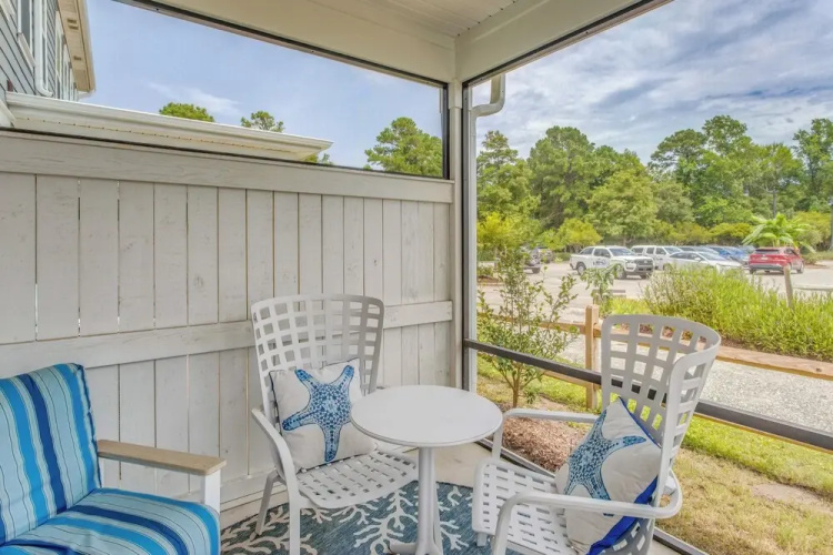 Pool + Shuttle to Ocean! North Myrtle Beach Escape
