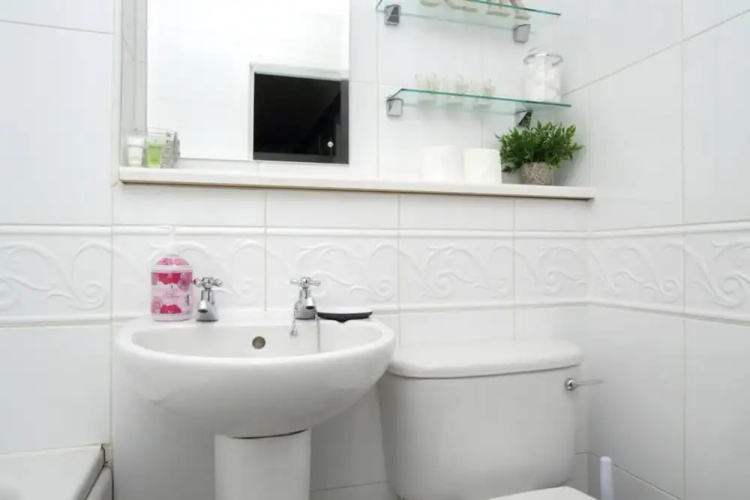 2 Bedroom Flat With Garage Parking