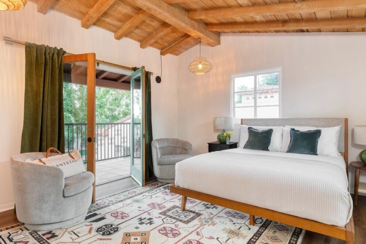 5 Bedrooms Standard room