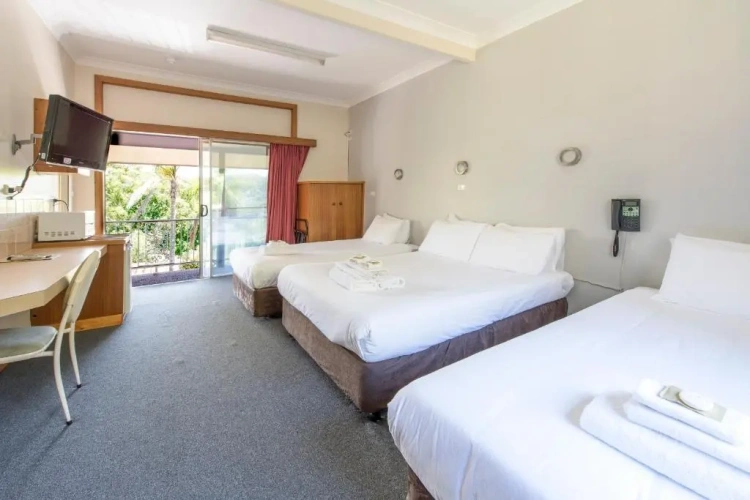 Standard Quadruple room