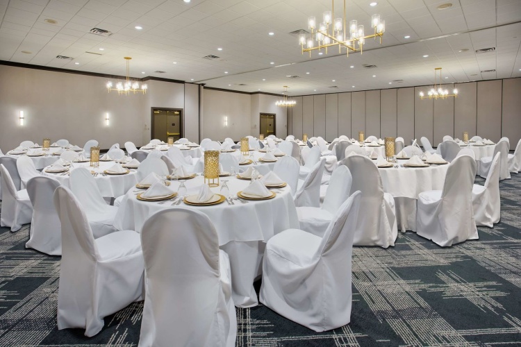 Doubletree By Hilton Lansing photo 32