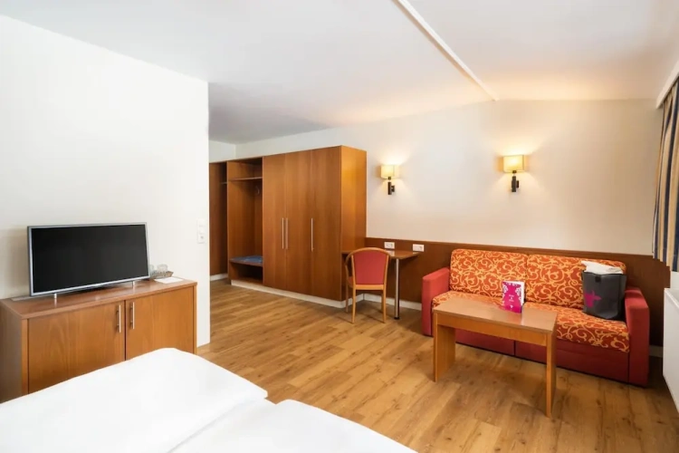 Standard Double room with balcony and with mountain view