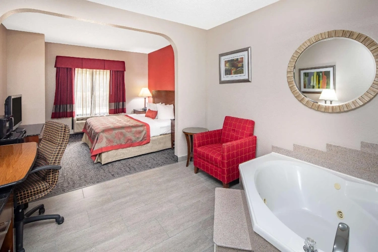 Deluxe Double Suite