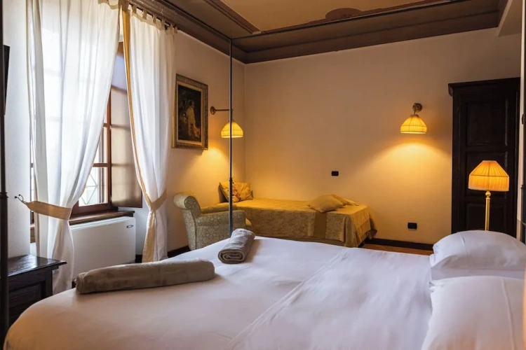 Classic Triple room
